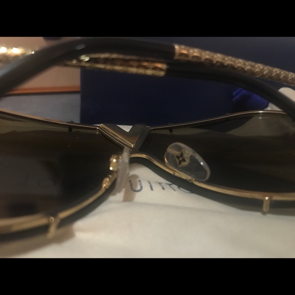 Louis Vuitton Sunglasses - Picture 5 of 5